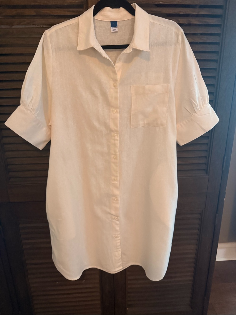 Women’s dress. Old Navy White Linen Short-Sleeve Button-Down Shirt Dress.